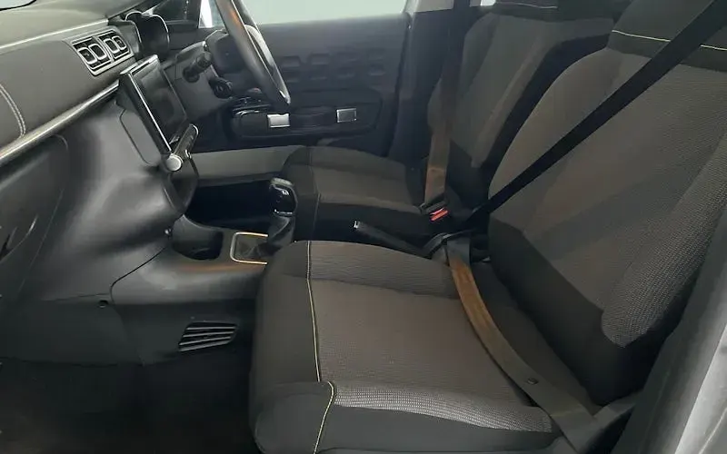 Usado Citroën C3 PureTech 83 HP (61 kW) 2023 Cinzento Citadino