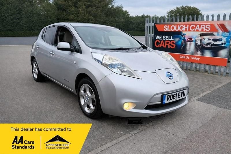 Used Nissan Leaf 80 kW (109 HP) 2011 Silver Hatchback