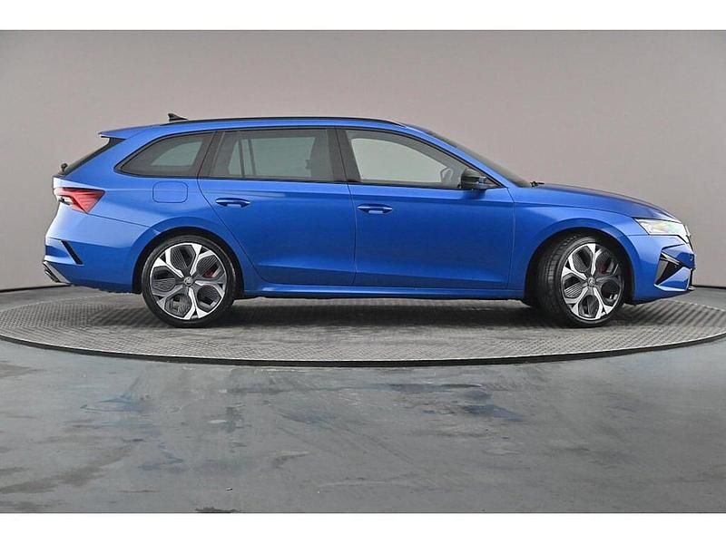 Used Skoda Octavia vRS 195 HP (143 kW) 2025 Race blue metallic Estate