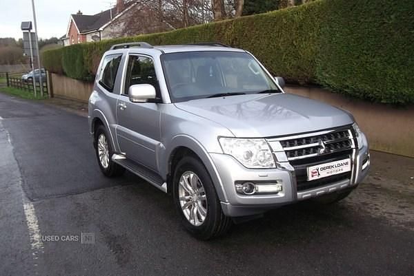 Silver Used 2015 Mitsubishi Shogun SUV | £15,995 (Fair price) - Image 1/4