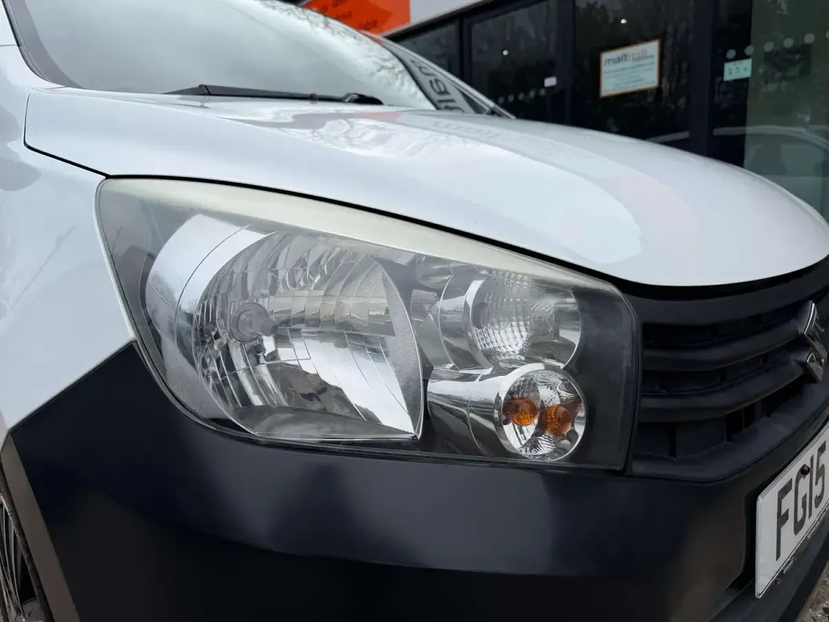 Używany Suzuki Celerio SZ3 2015 Biały Hatchback