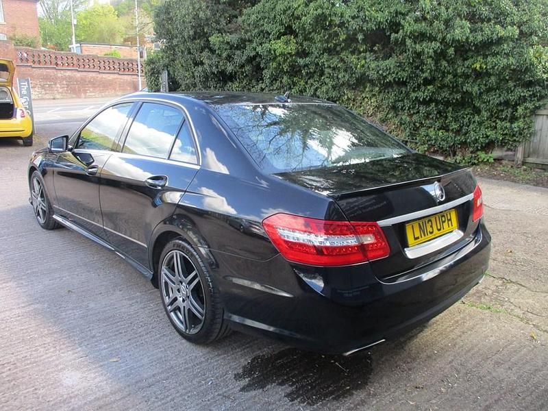 Begagnad Mercedes E220 170 HK (125 kW) 2013 Svart Sedan