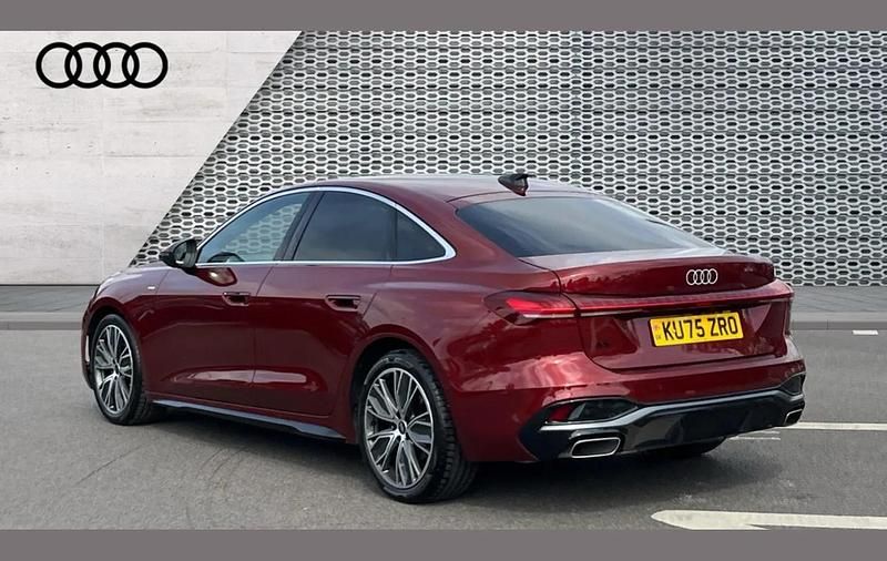 Usado Audi A5 S-Line 147 HP (108 kW) 2025 Vermelho Sedan