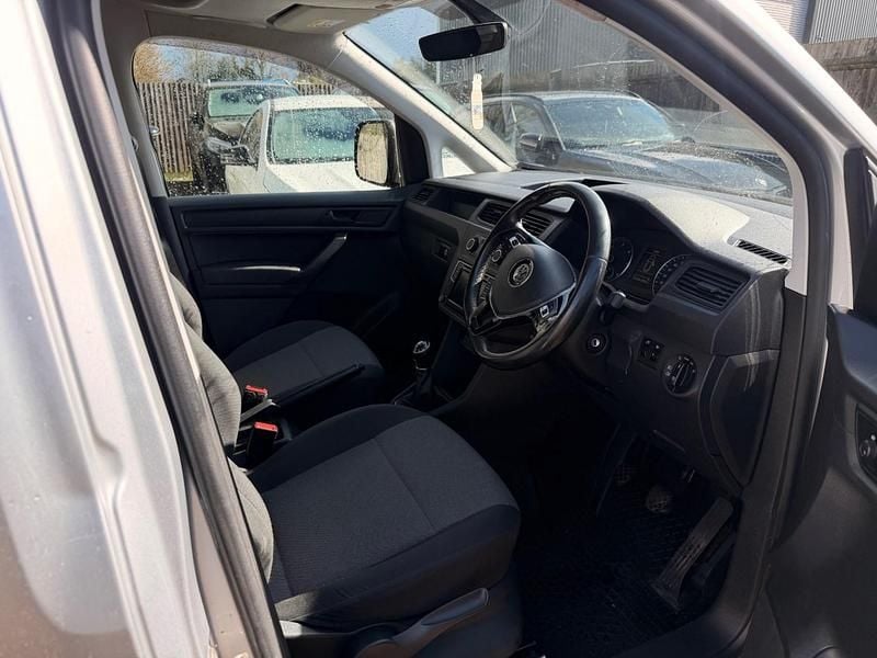 Used VW Caddy Highline 102 HP (75 kW) 2019 Silver MPV