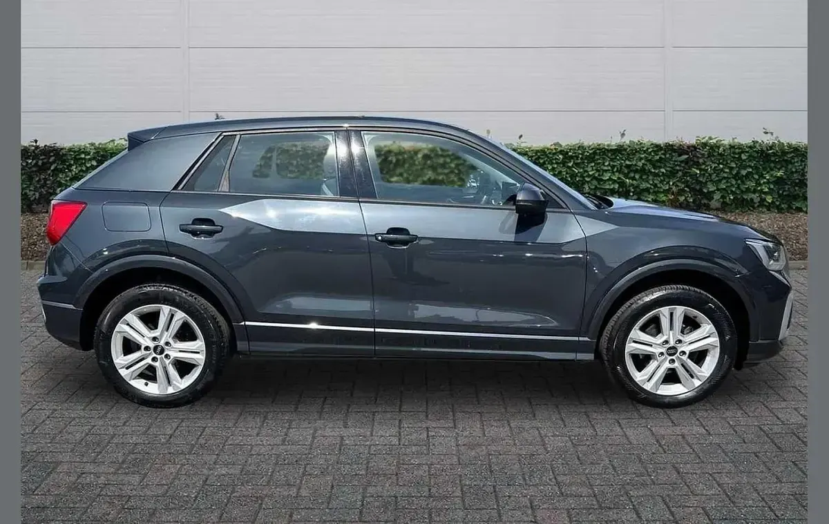 Used Audi Q2 Sport 108 HP (79 kW) 2024 Grey SUV