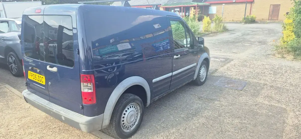 Used Ford Transit 75 HP (55 kW) 2005 Blue Van