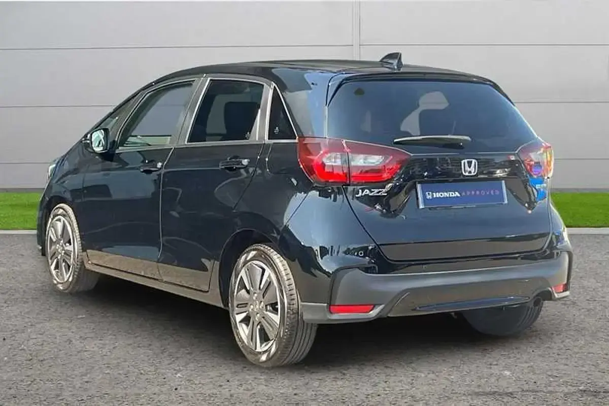 Używany Honda Jazz Advance 122 KM (89 kW) 2023 Czarny Hatchback