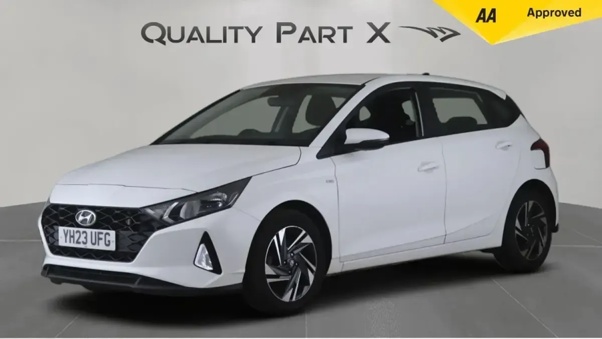 Używany Hyundai i20 SE 100 KM (73 kW) 2023 Biały Hatchback