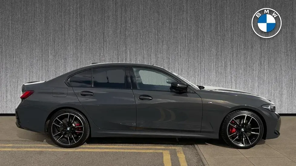 Usado BMW M340 Comfort Edition 335 HP (246 kW) 2024 Cinzento Sedan