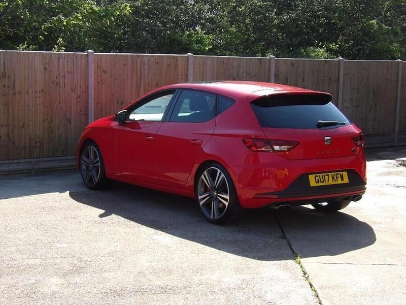 Second-hand Seat Leon Cupra 290 286 CP (210 kW) 2017 Roșu Hatchback