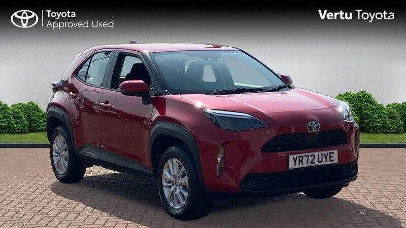 Used 2022 Toyota Yaris Hybrid Estate | £17,547 (Super price) - Image 1/4