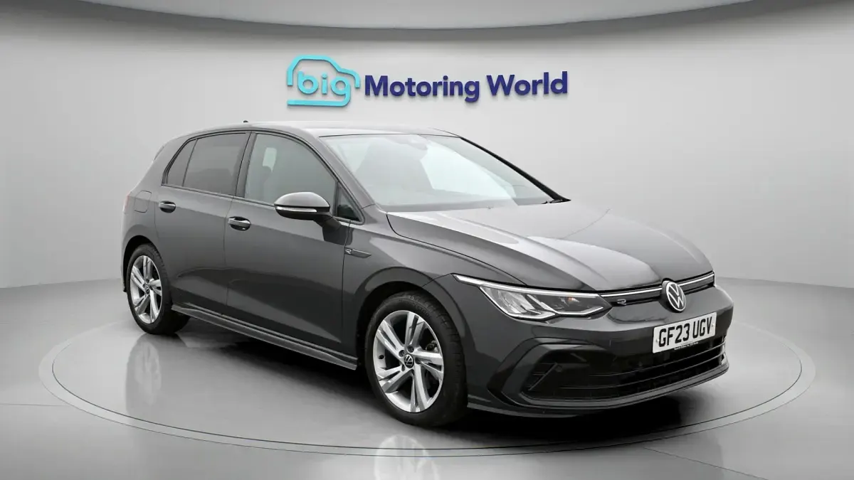 Używany VW Golf VIII R-line 131 KM (96 kW) 2023 Hatchback