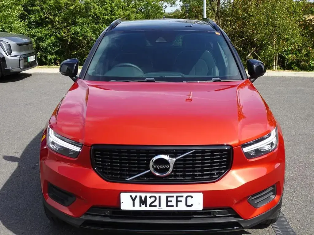 Used Volvo XC40 R-Design 2021 Red SUV