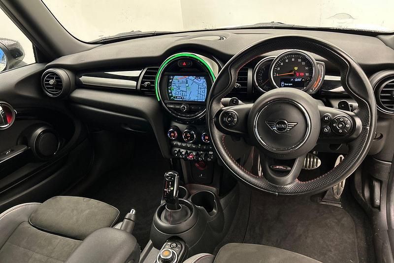 Used Mini Cooper S Hatch 192 HP (141 kW) 2020 White Hatchback