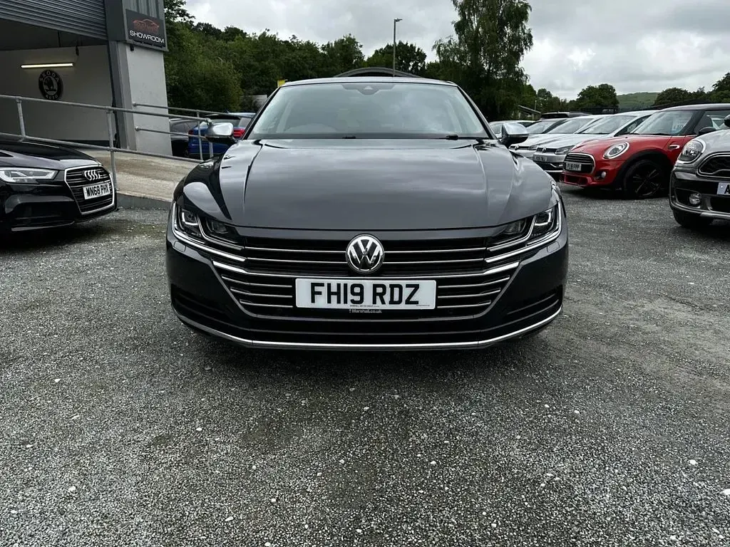 Used VW Arteon Elegance 190 HP (139 kW) 2019 Grey Hatchback