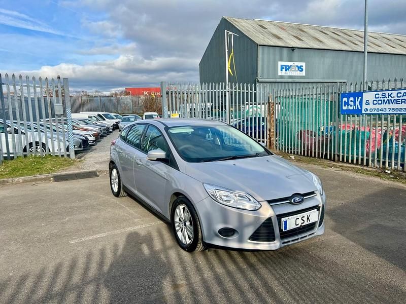 Used Ford Focus 115 HP (84 kW) 2012 Silver Hatchback