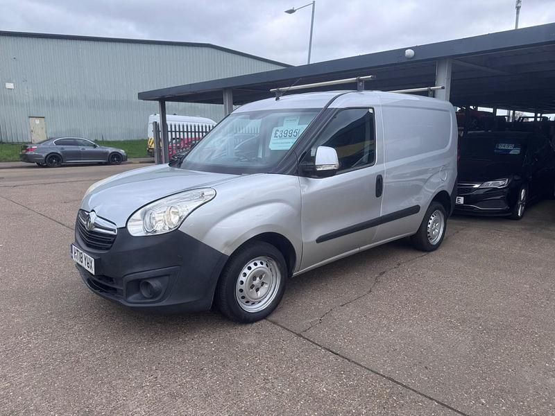 Used Vauxhall Combo 95 HP (69 kW) 2018 Silver MPV