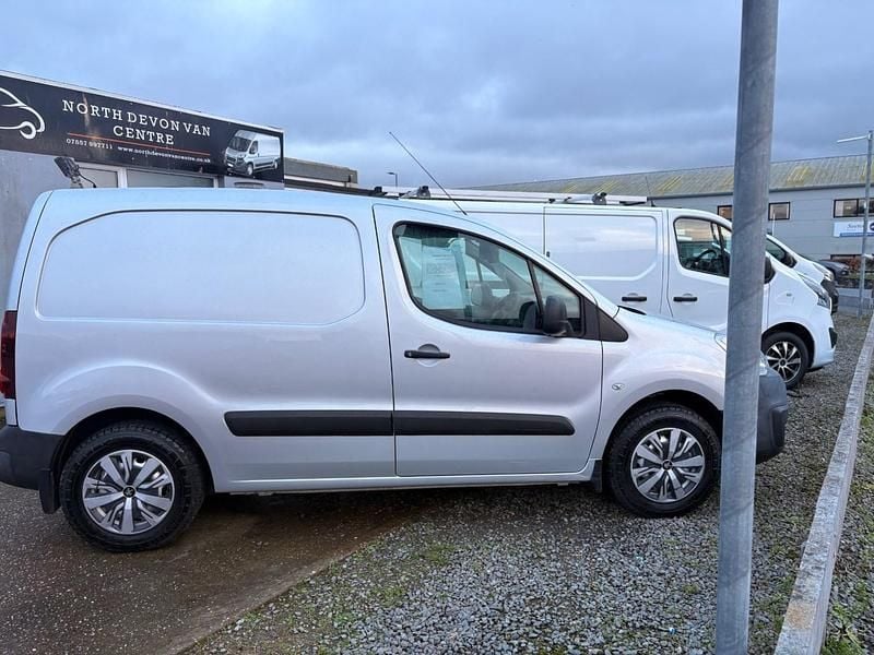 Used Peugeot Partner 2019 Silver MPV