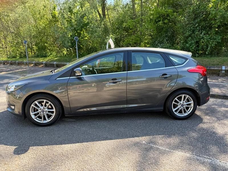 Used Ford Focus Zetec 2016 Grey Hatchback