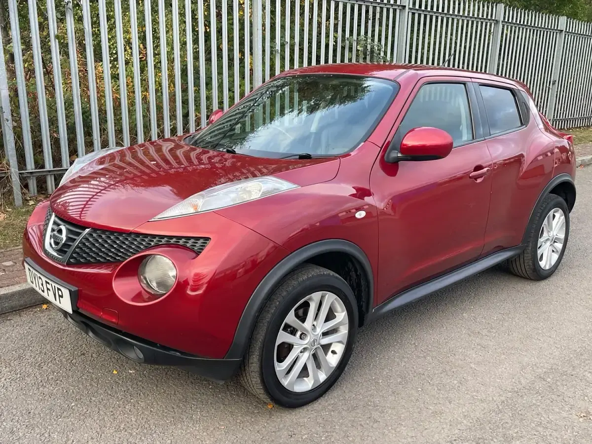 Used Nissan Juke Tekna 110 HP (80 kW) 2013 Red SUV