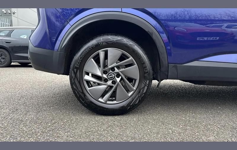 Used Nissan Qashqai Acenta Premium 155 HP (114 kW) 2023 Blue SUV