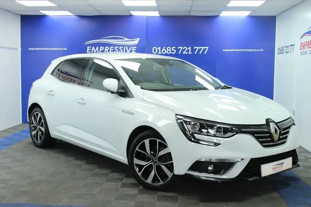 Usado Renault Mégane IV Iconic 115 HP (84 kW) 2019 Branco Citadino