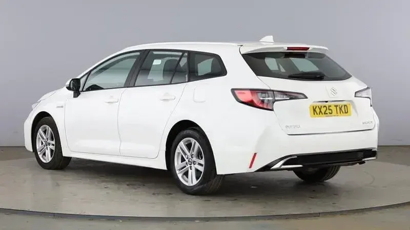 Used Suzuki Swace 140 HP (102 kW) 2024 White Estate