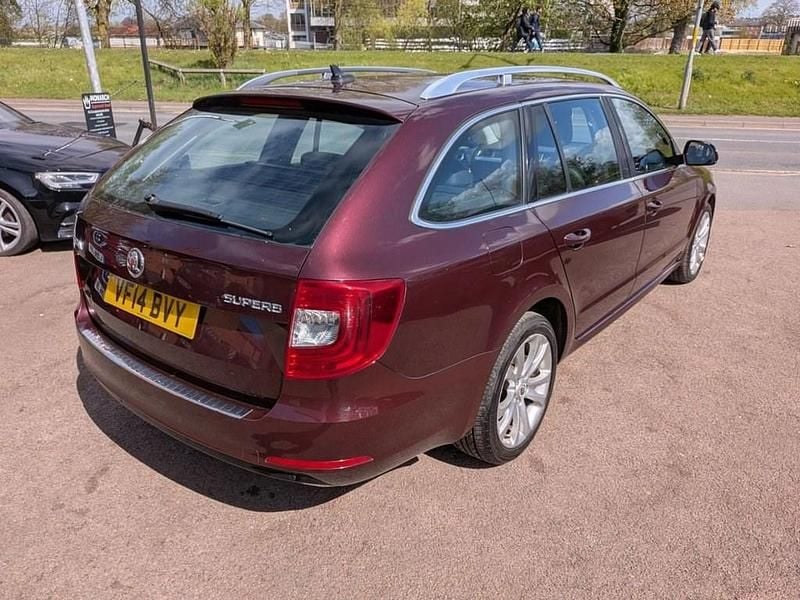 Used Skoda Superb SE 140 HP (102 kW) 2014 Red Estate