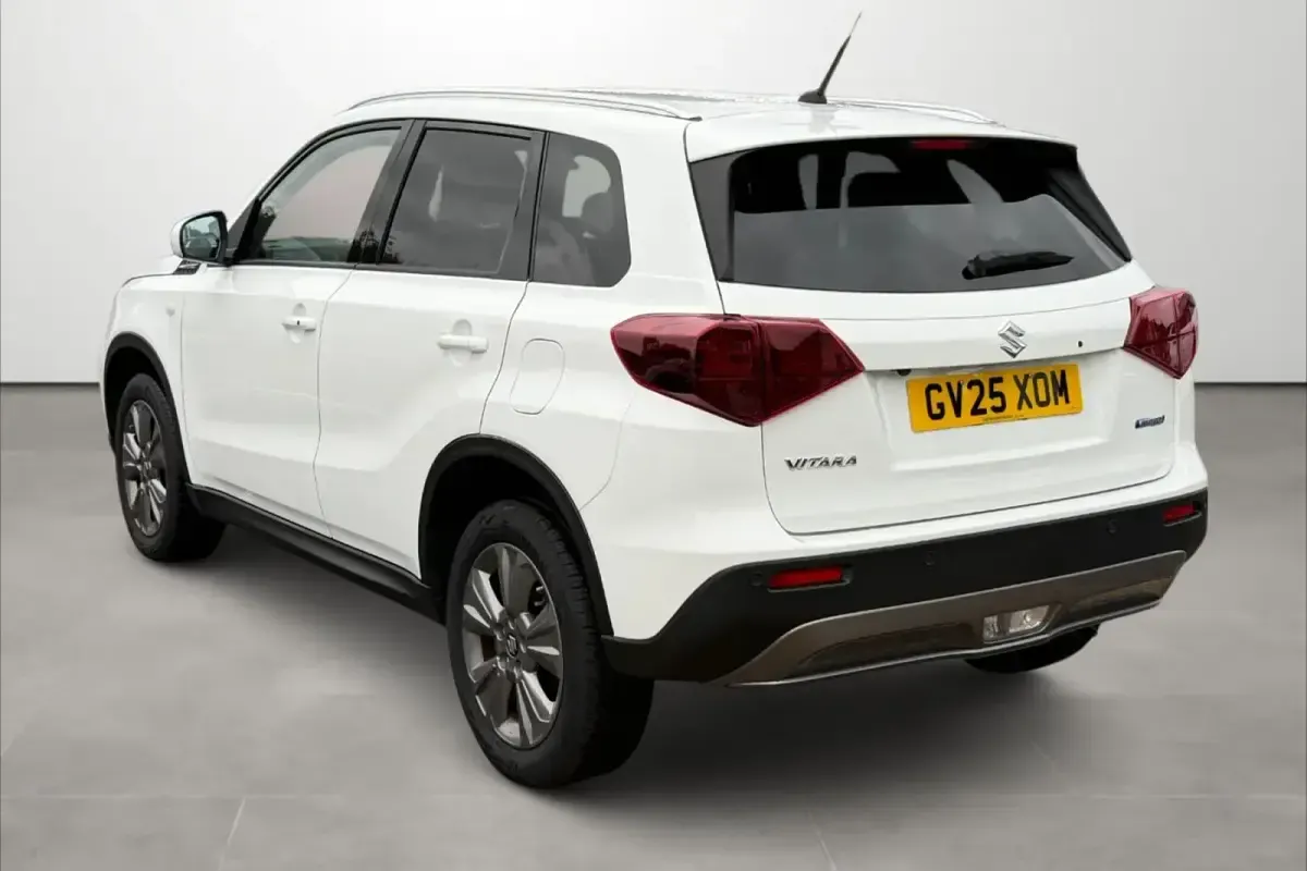 Used Suzuki Vitara 2025 White pearlescent SUV