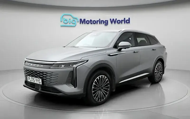 Gebraucht Omoda 9 537 PS (394 kW) 2025 Grau SUV
