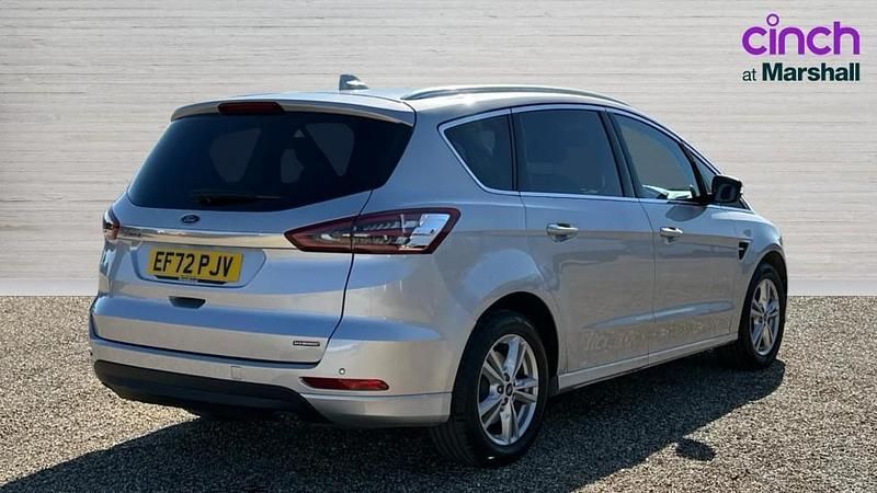 Used Ford S-MAX Titanium 190 HP (139 kW) 2022 Silver MPV
