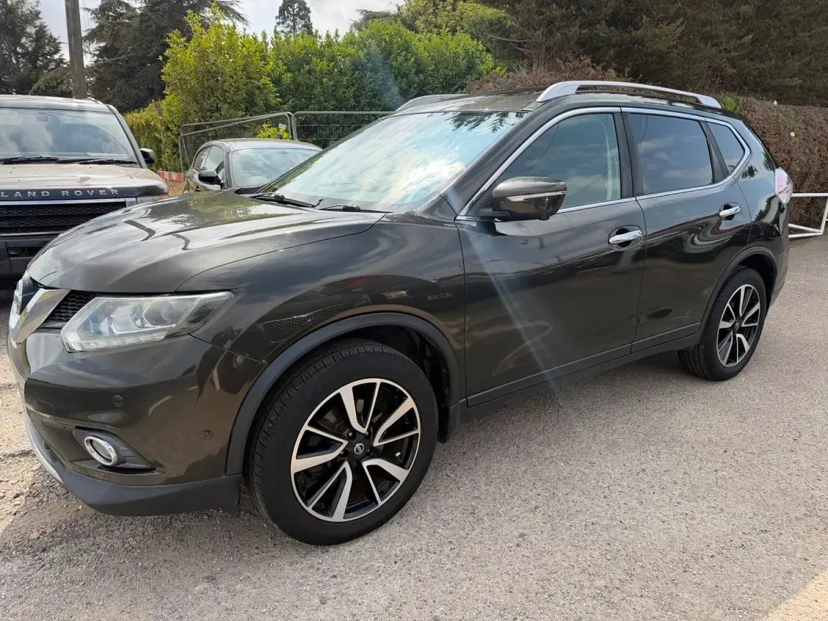 Used Nissan X-Trail Tekna 130 HP (95 kW) 2017 Green SUV