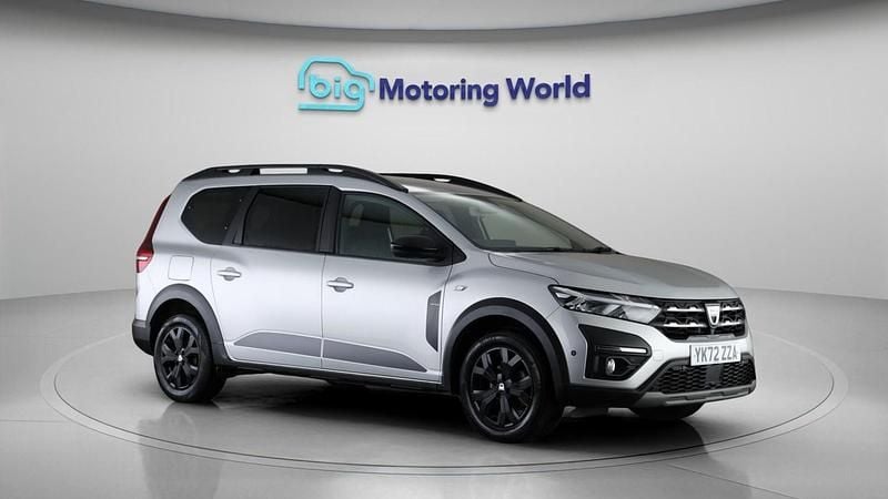 Grey Used 2022 Dacia Jogger Extreme MPV | £14,000 (Fair price) - Image 1/4