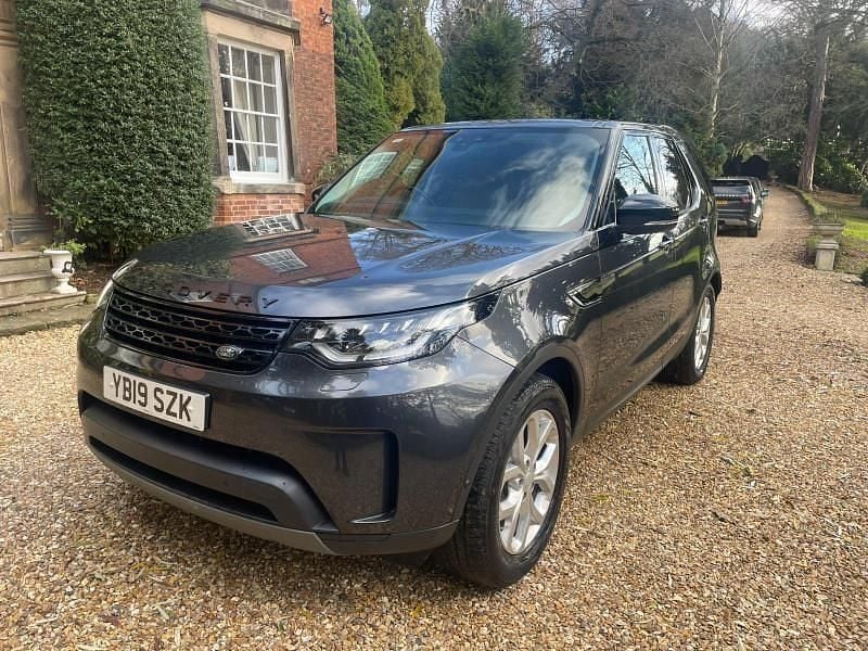 Used Land Rover Discovery 5 SE 240 HP (176 kW) 2019 Grey SUV