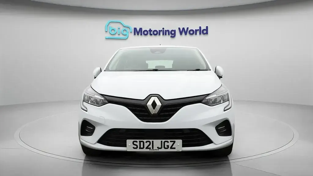 Używany Renault Clio V Play 75 KM (55 kW) 2021 Biały Hatchback