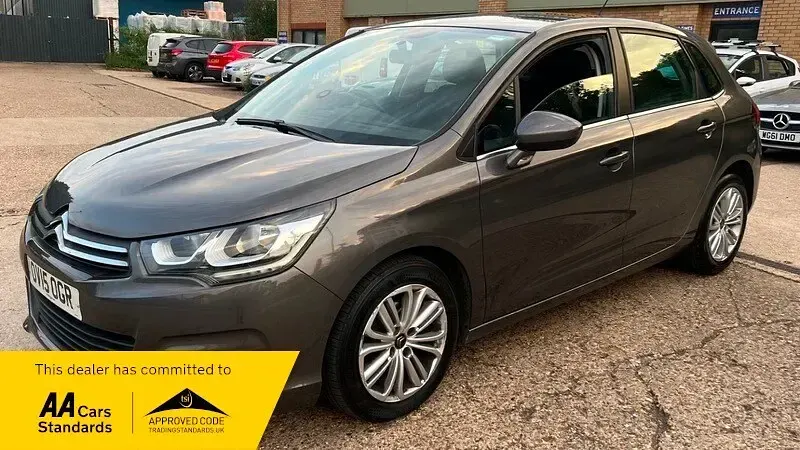 Used Citroën C4 Feel 114 HP (83 kW) 2015 Grey Hatchback