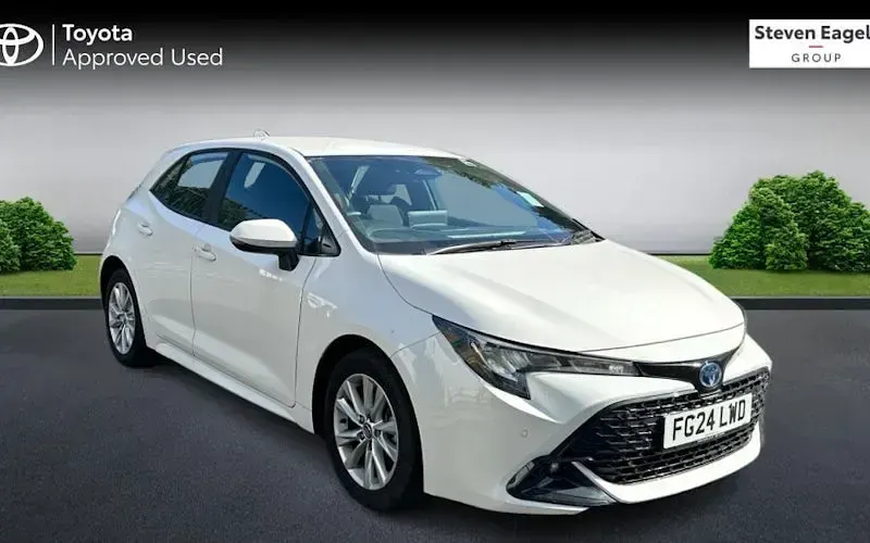 Used Toyota Corolla 140 HP (102 kW) 2024 Hatchback