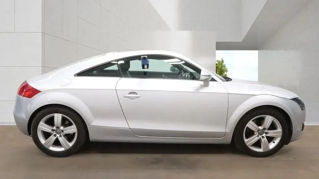 Begagnad Audi TT Comfort 200 HK (147 kW) 2008 Silver Sportkupé