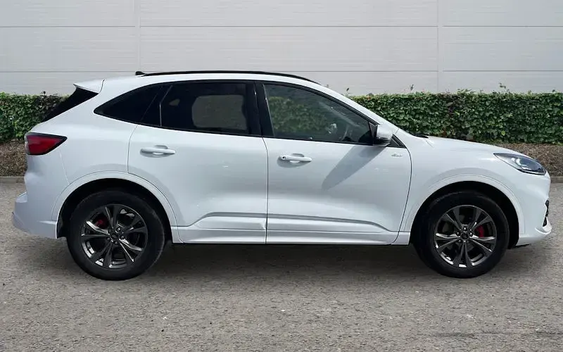 Used Ford Kuga ST-Line 224 HP (164 kW) 2023 White SUV
