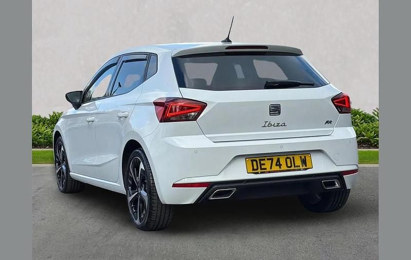 Used Seat Ibiza FR Sport 113 HP (83 kW) 2024 White Hatchback
