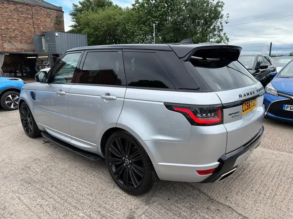 Used Land Rover Range Rover Sport HSE 306 HP (225 kW) 2018 Silver SUV