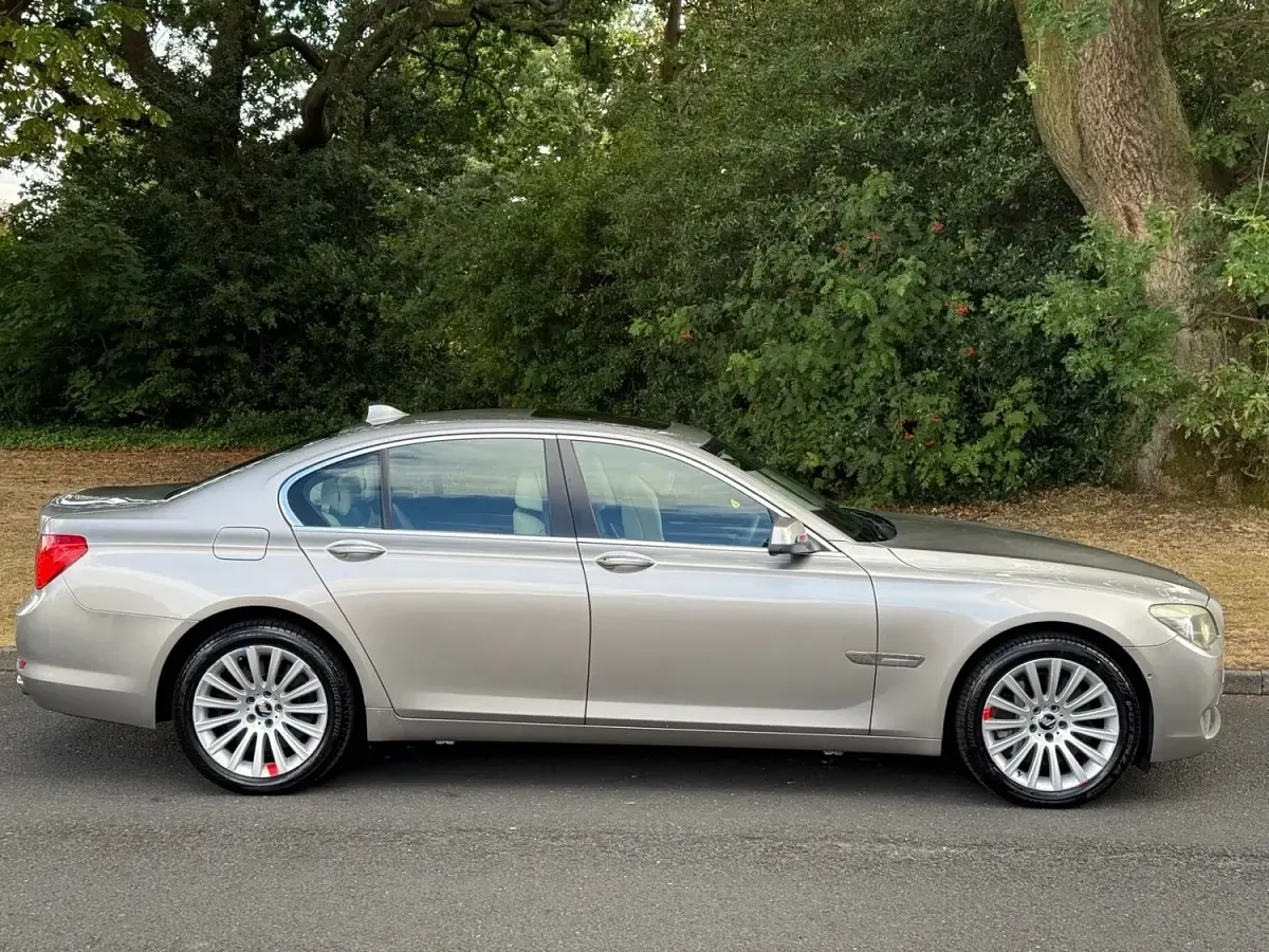 Used BMW 750 Comfort Edition 2009 Silver Sedan