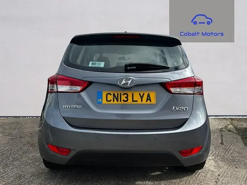 Used Hyundai ix20 Active 123 HP (90 kW) 2013 Grey Hatchback