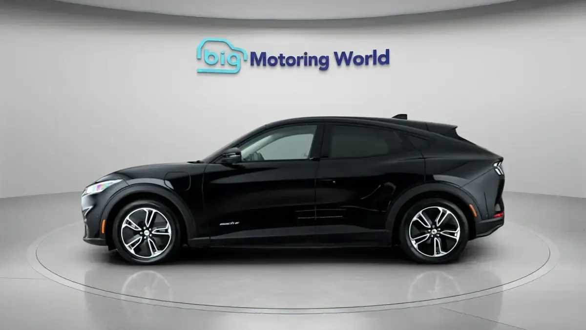 Used Ford Mustang Mach-E Select 194 kW (265 HP) 2024 Black SUV
