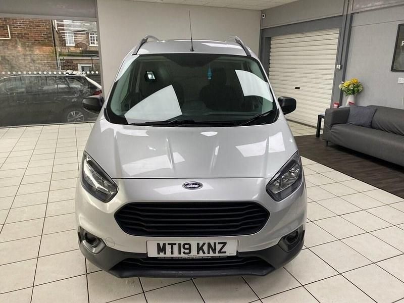 Used Ford Transit Trend 100 HP (73 kW) 2019 Silver Van