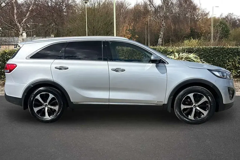 Used Kia Sorento 200 HP (147 kW) 2018 Silver SUV