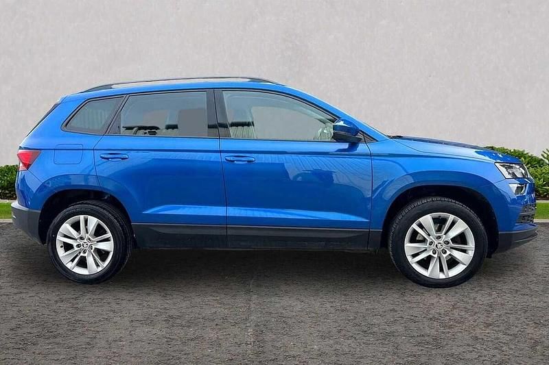 Used Skoda Karoq SE Technology 150 HP (110 kW) 2020 Race blue metallic SUV