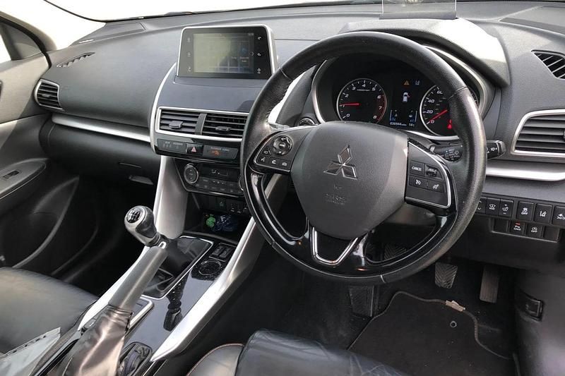 Usado Mitsubishi Eclipse 163 HP (119 kW) 2019 Preto Citadino