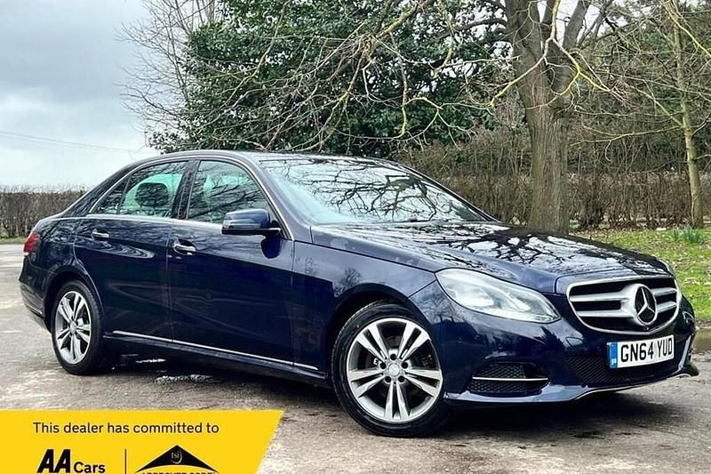 Used Mercedes E300 SE 2014 Blue Sedan