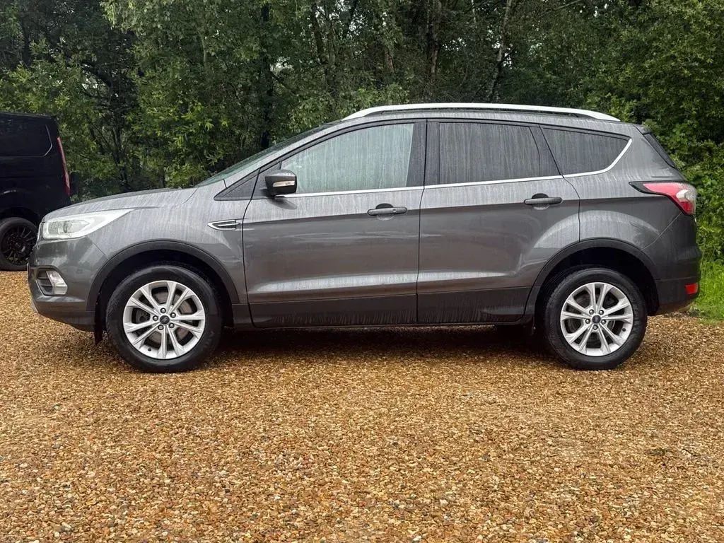 Used Ford Kuga Titanium 120 HP (88 kW) 2017 Grey SUV
